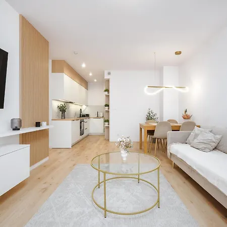 Kopernika Elegant 2br With Balcony