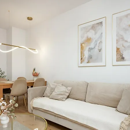 Lejlighed Kopernika Elegant 2br With Balcony Łódź