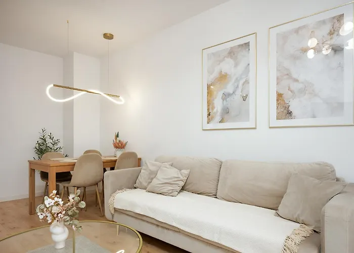 Lejlighed Kopernika Elegant 2br With Balcony Łódź